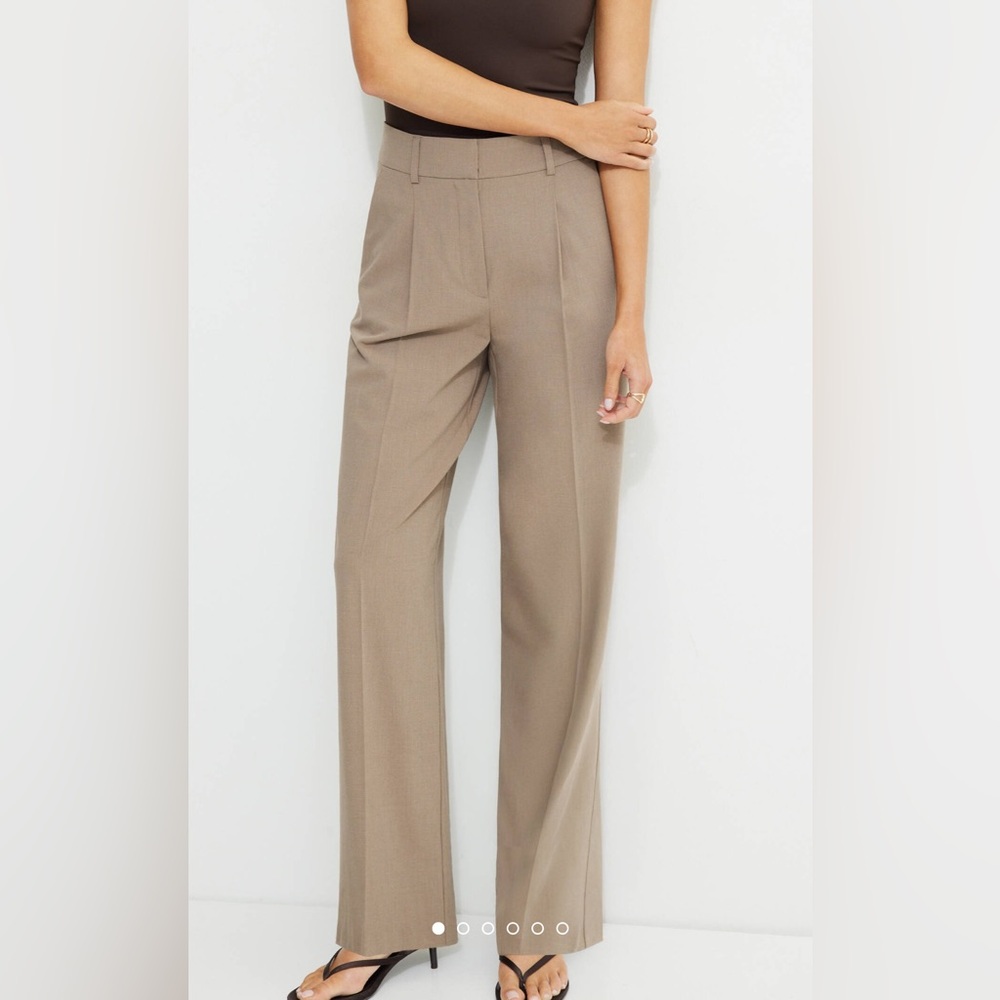 DYNAMITE STRAIGHT PANTS SIZE 4 US